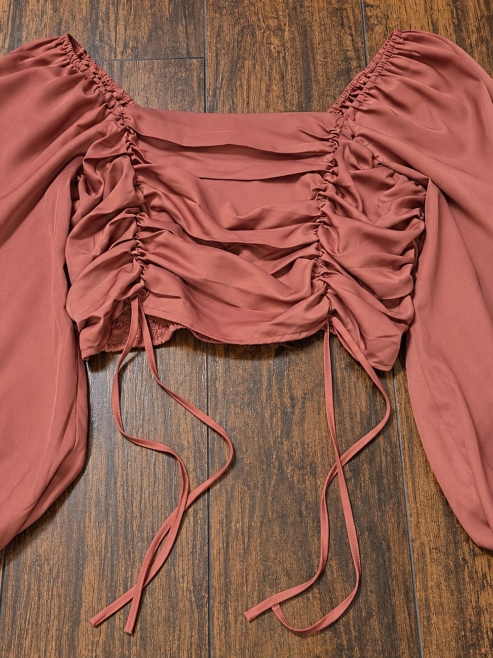 ARULA Dusty Rose Ruched Tie-Front Crop Top
